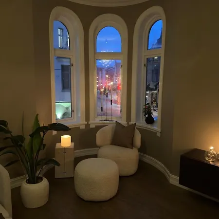 Jugend In דירה *